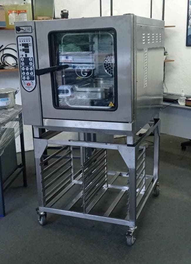 Forno Wictory em manutenção na oficina